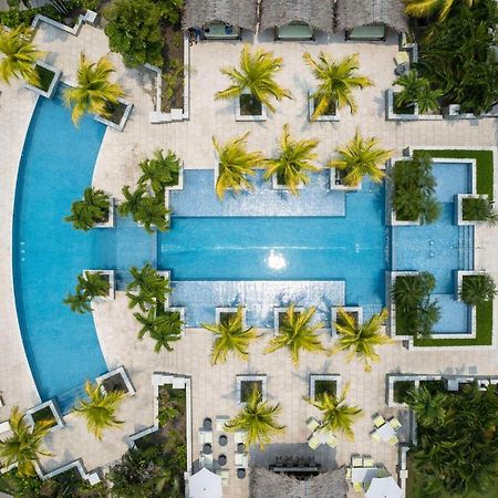 Indura Beach & Golf Resort Curio Collection By Hilton Tela Exterior photo